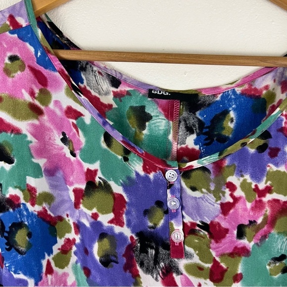 BDG 100% Silk Urban Outfitters Watercolor Floral Print Lightweight Boho Top - Picture 6 of 12